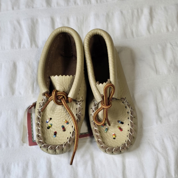Bastien Industries Ohchi'ta' (foot) moccassin - Picture 2 of 6